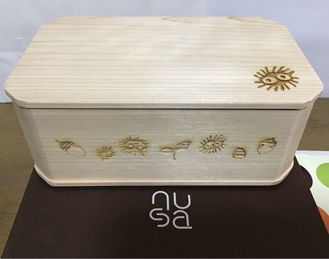 ジブリパーク開園記念　非売品　弁当箱　ローソン　あいちフェア　キャンペーン Amazon.co.jp: ジブリパーク開園記念 弁当箱 ローソン あいち